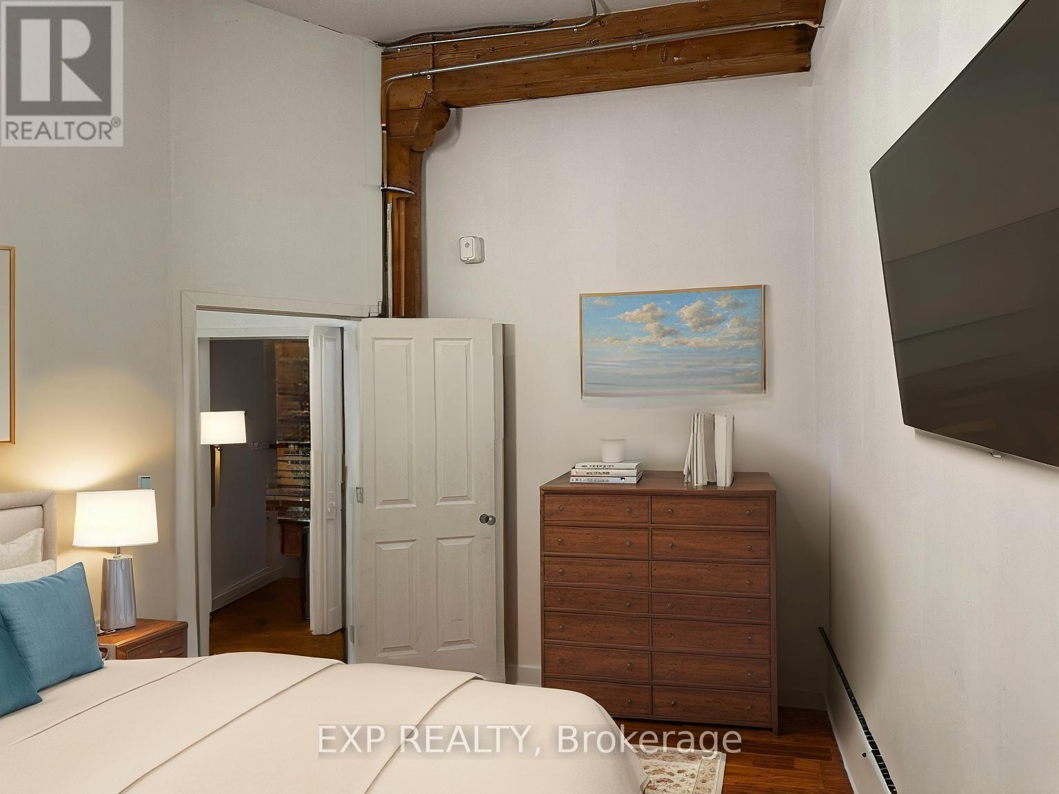 103 - 2480 Dundas Street W, Toronto, Ontario  M6P 1W9 - Photo 12 - W12415163