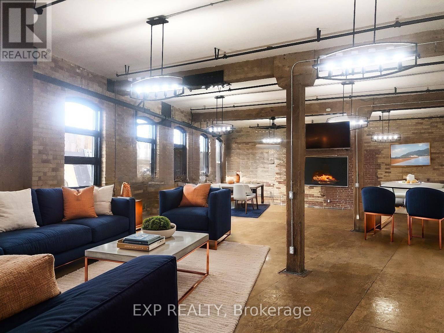 103 - 2480 Dundas Street W, Toronto, Ontario  M6P 1W9 - Photo 5 - W12415163