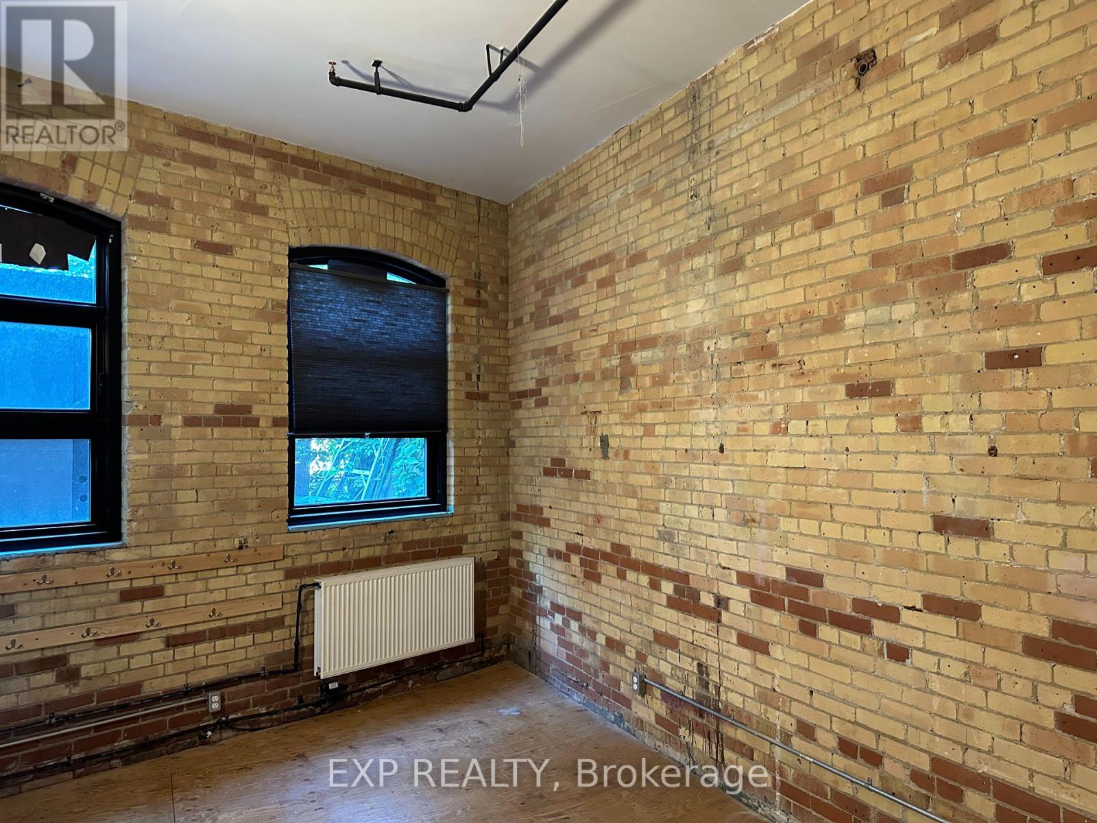 103 - 2480 Dundas Street W, Toronto, Ontario  M6P 1W9 - Photo 6 - W12415163