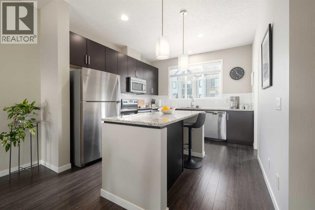 107 Copperpond Villas Se, Calgary, Alberta  T2Z 5B9 - Photo 5 - A2258480