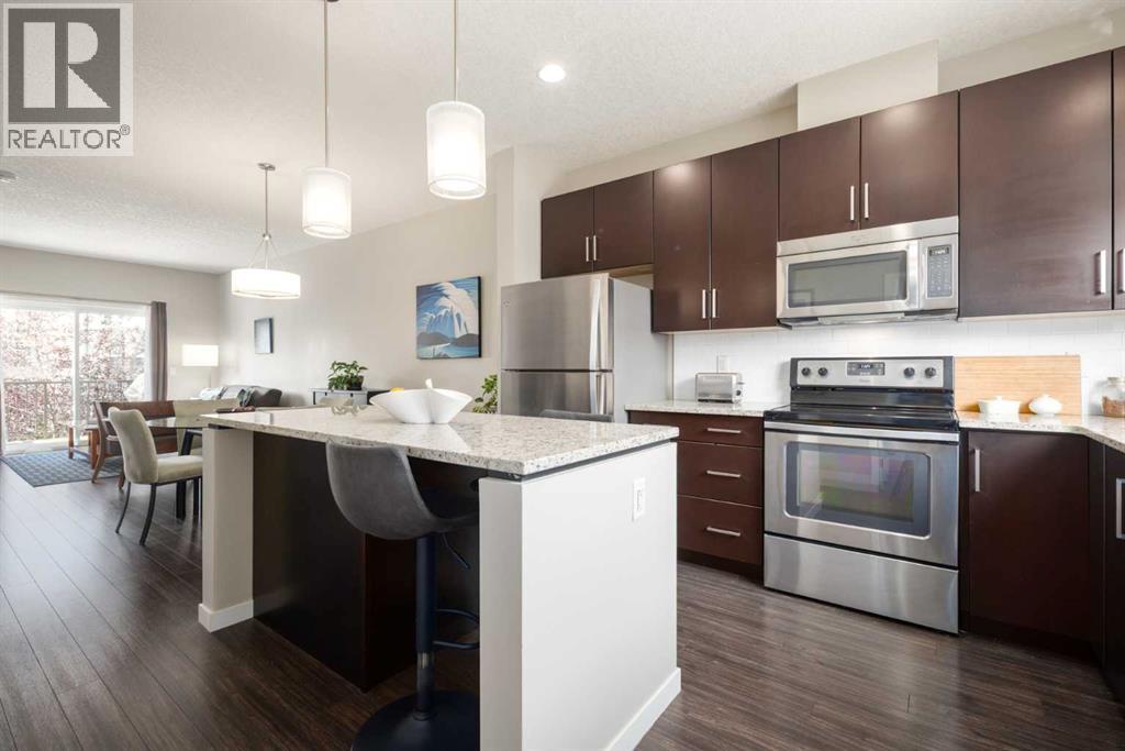 107 Copperpond Villas Se, Calgary, Alberta  T2Z 5B9 - Photo 6 - A2258480