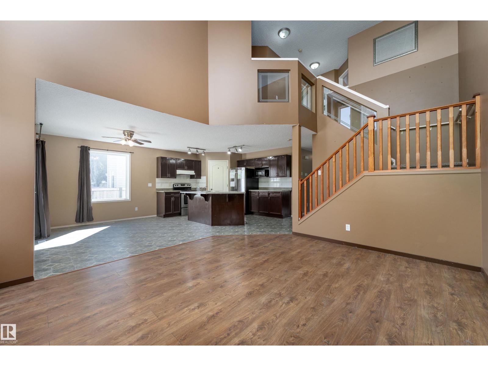 64 Leyland Wy, Spruce Grove, Alberta  T7X 4P2 - Photo 3 - E4458565