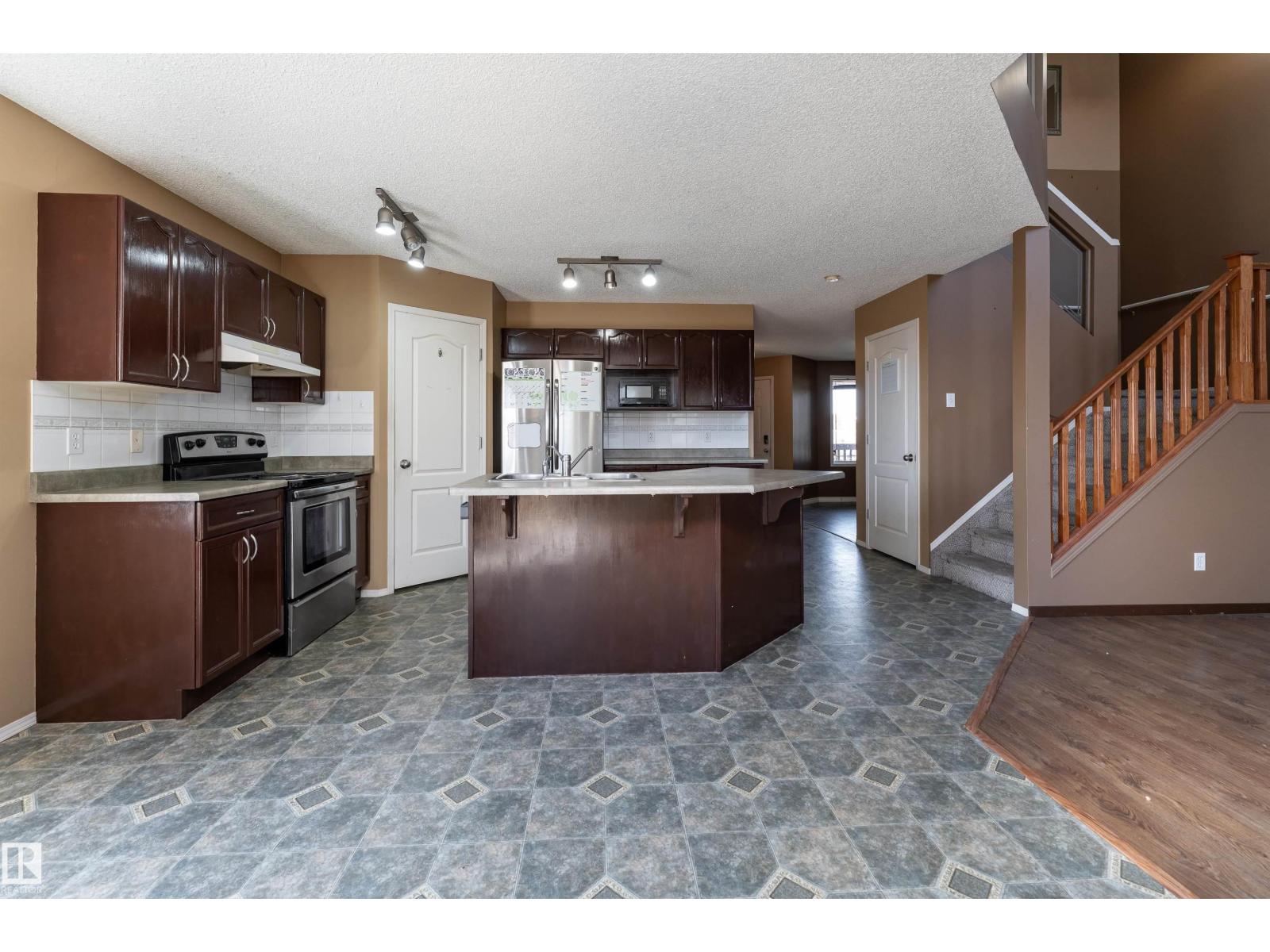 64 Leyland Wy, Spruce Grove, Alberta  T7X 4P2 - Photo 9 - E4458565