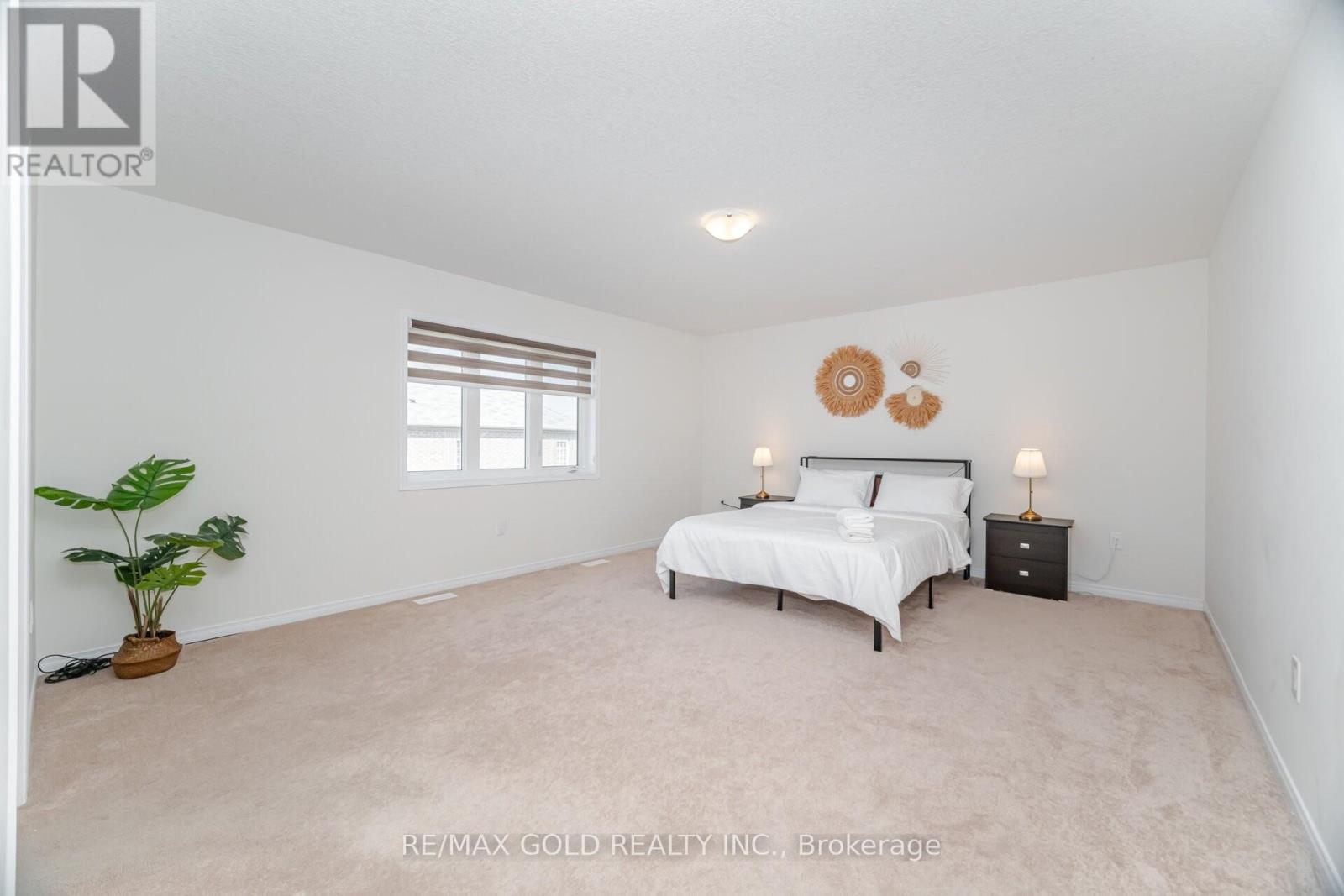 3 Sara Drive, Thorold, Ontario  L3B 0G2 - Photo 15 - X12415029