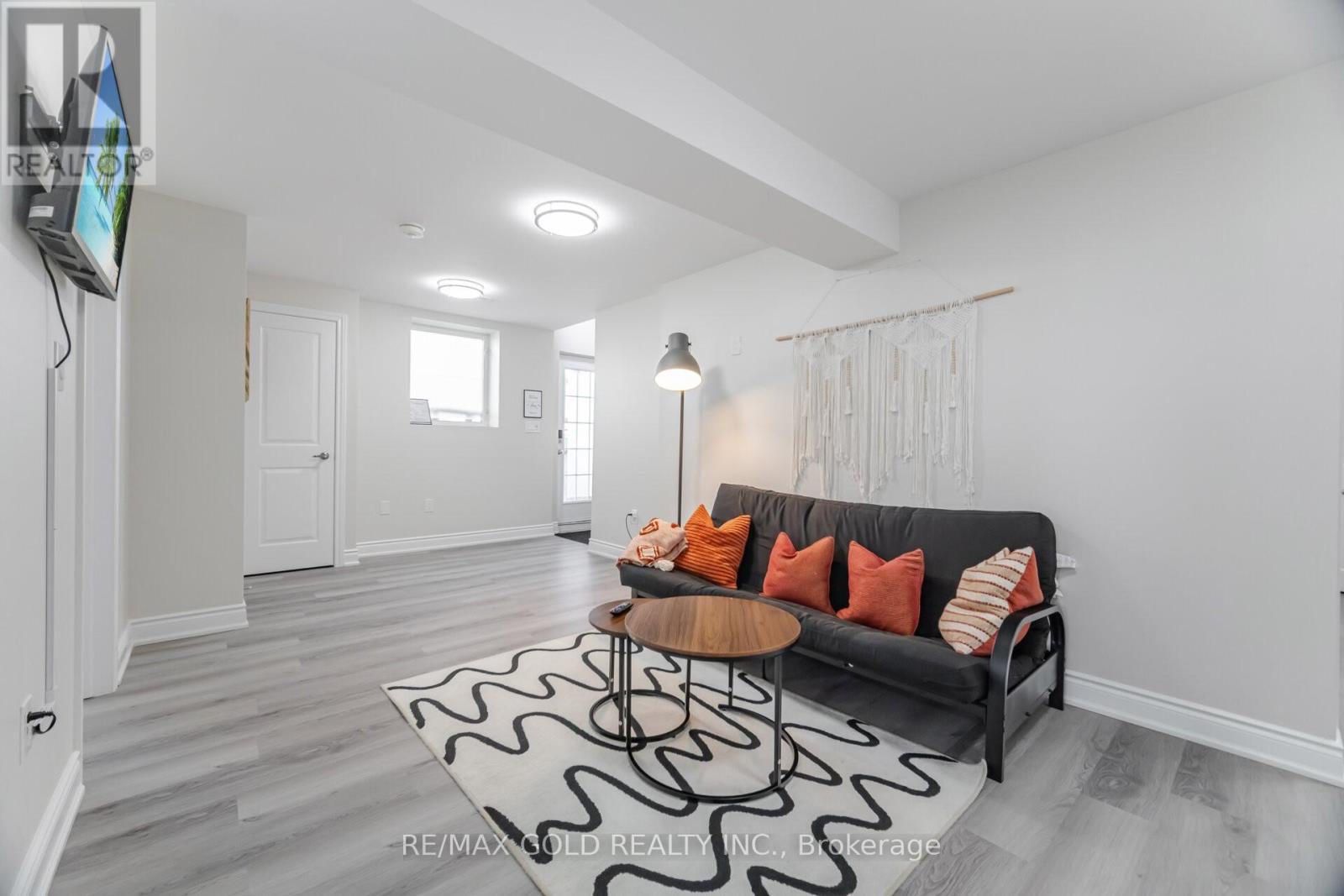 3 Sara Drive, Thorold, Ontario  L3B 0G2 - Photo 22 - X12415029