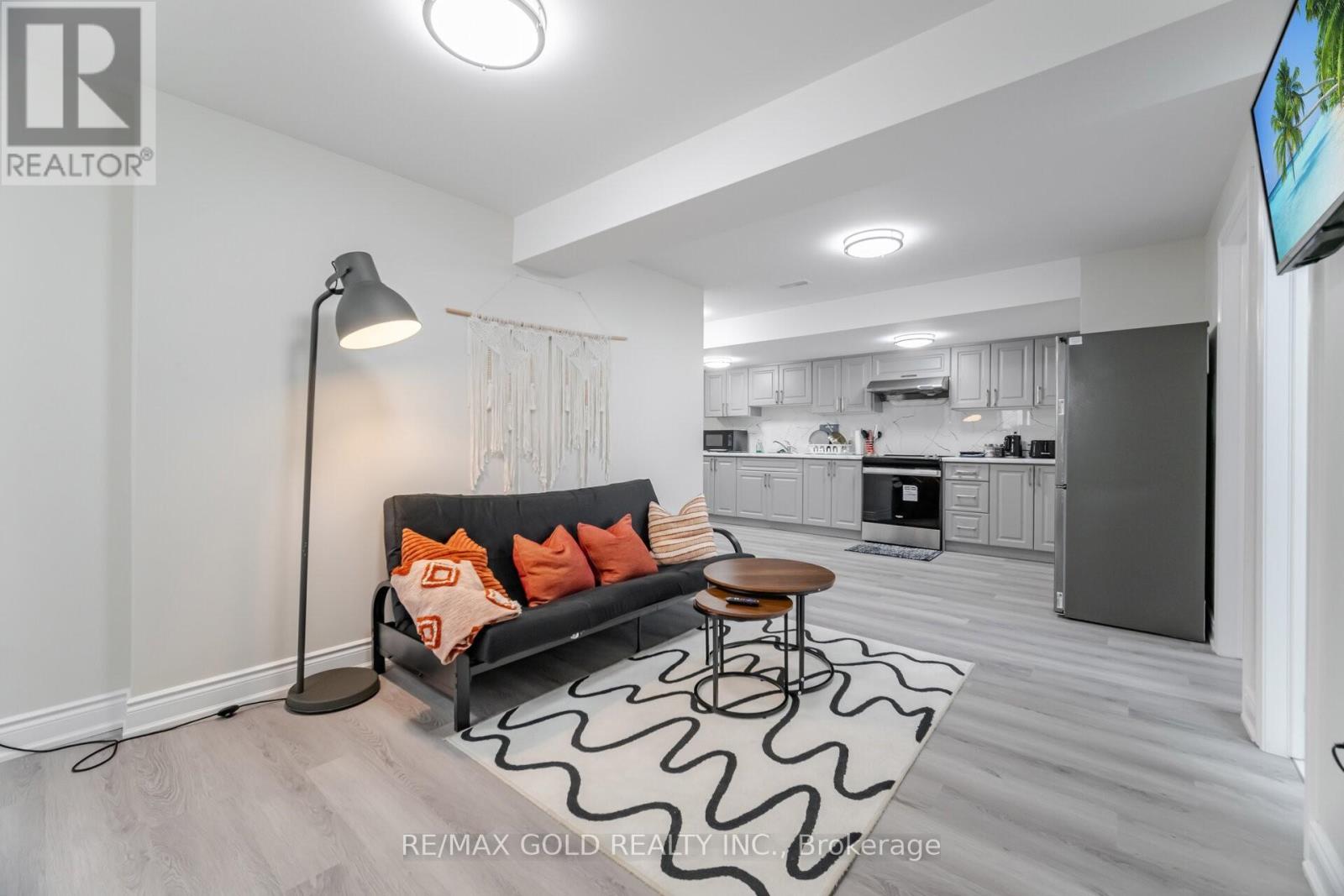 3 Sara Drive, Thorold, Ontario  L3B 0G2 - Photo 23 - X12415029