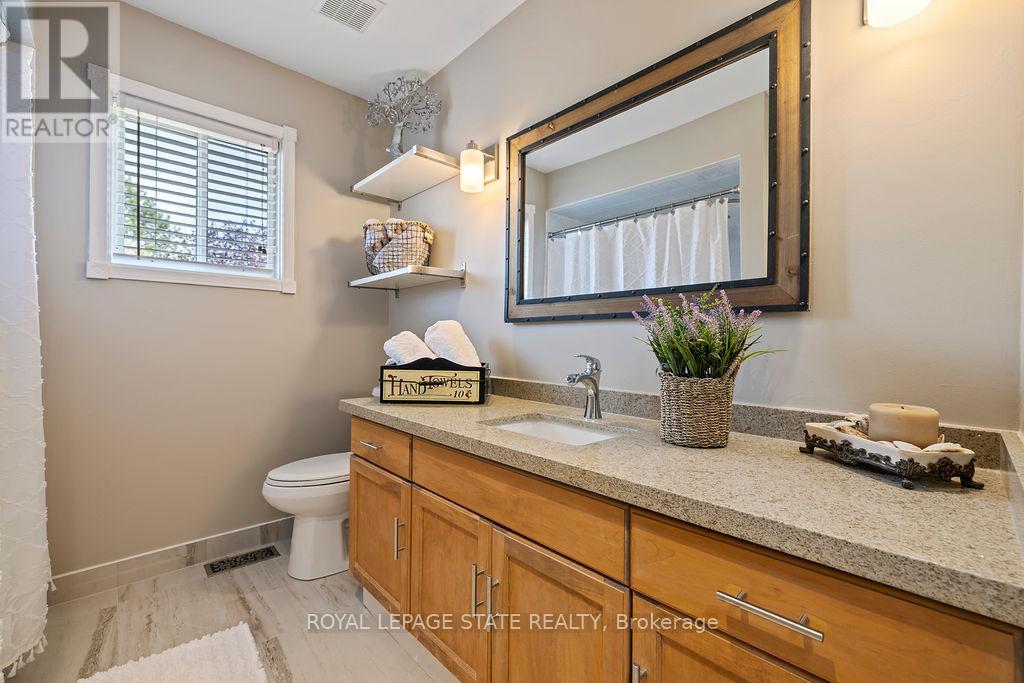 16 Linington Trail, Hamilton, Ontario  L9H 7A3 - Photo 24 - X12415040