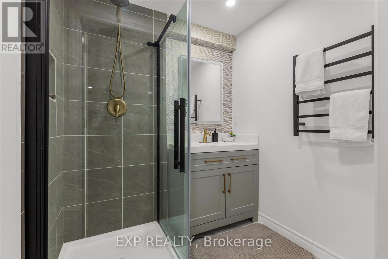 239 Fruitland Road, Hamilton, Ontario  L8E 5J8 - Photo 33 - X12415127