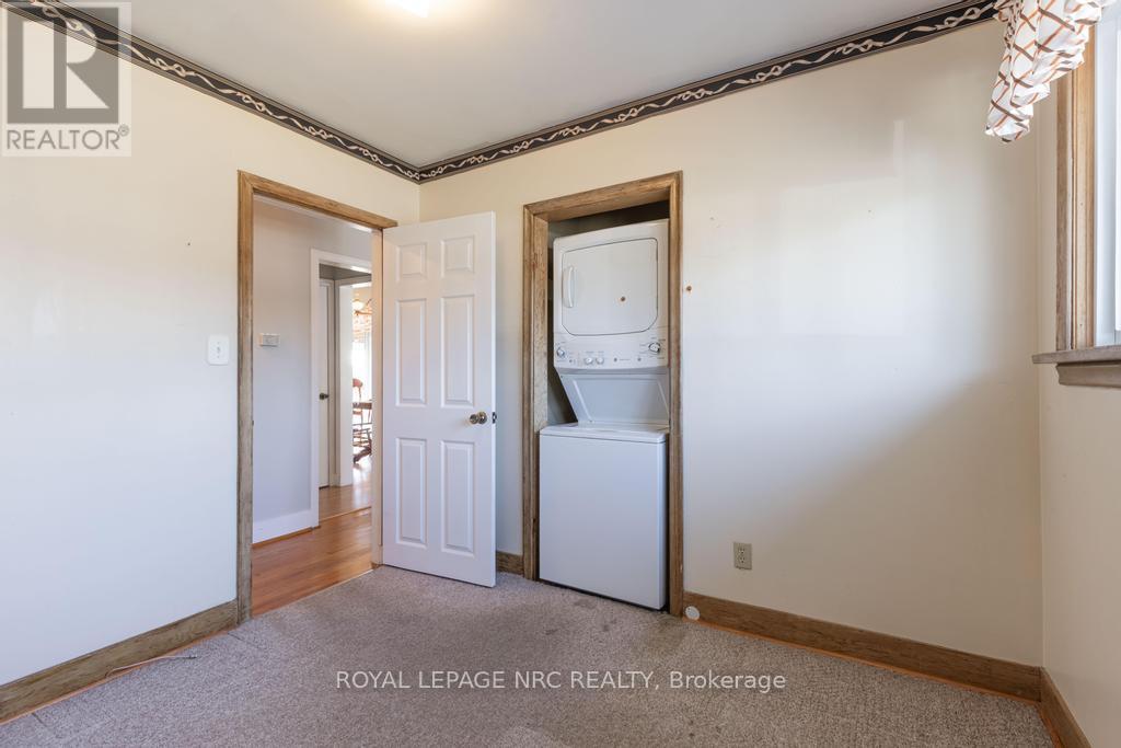 10 Ridgeview Avenue, St. Catharines, Ontario  L2M 6B3 - Photo 14 - X12415128