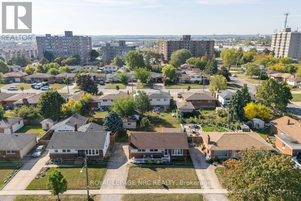 10 Ridgeview Avenue, St. Catharines, Ontario  L2M 6B3 - Photo 28 - X12415128
