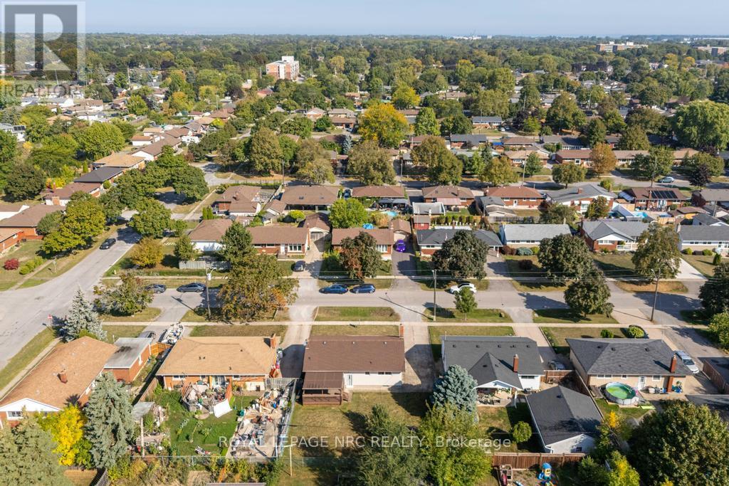 10 Ridgeview Avenue, St. Catharines, Ontario  L2M 6B3 - Photo 31 - X12415128