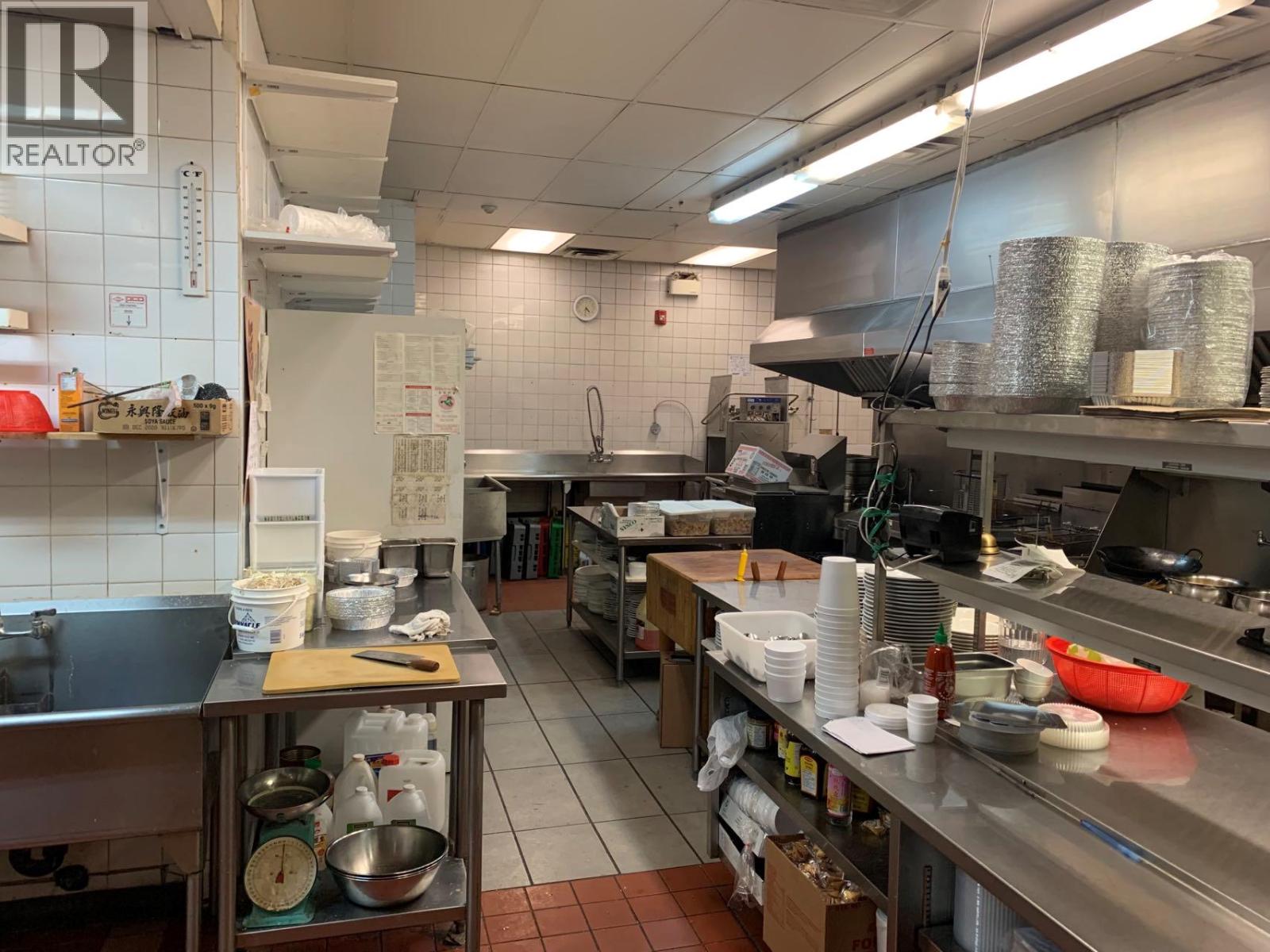 1205 Trans Canada Highway, Golden, British Columbia  V0A 1H1 - Photo 11 - 10363554