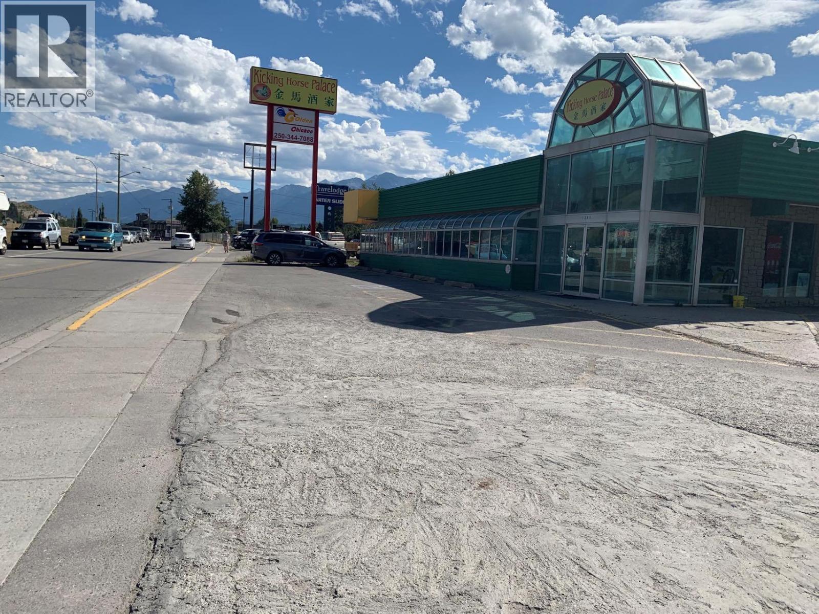 1205 Trans Canada Highway, Golden, British Columbia  V0A 1H1 - Photo 2 - 10363554