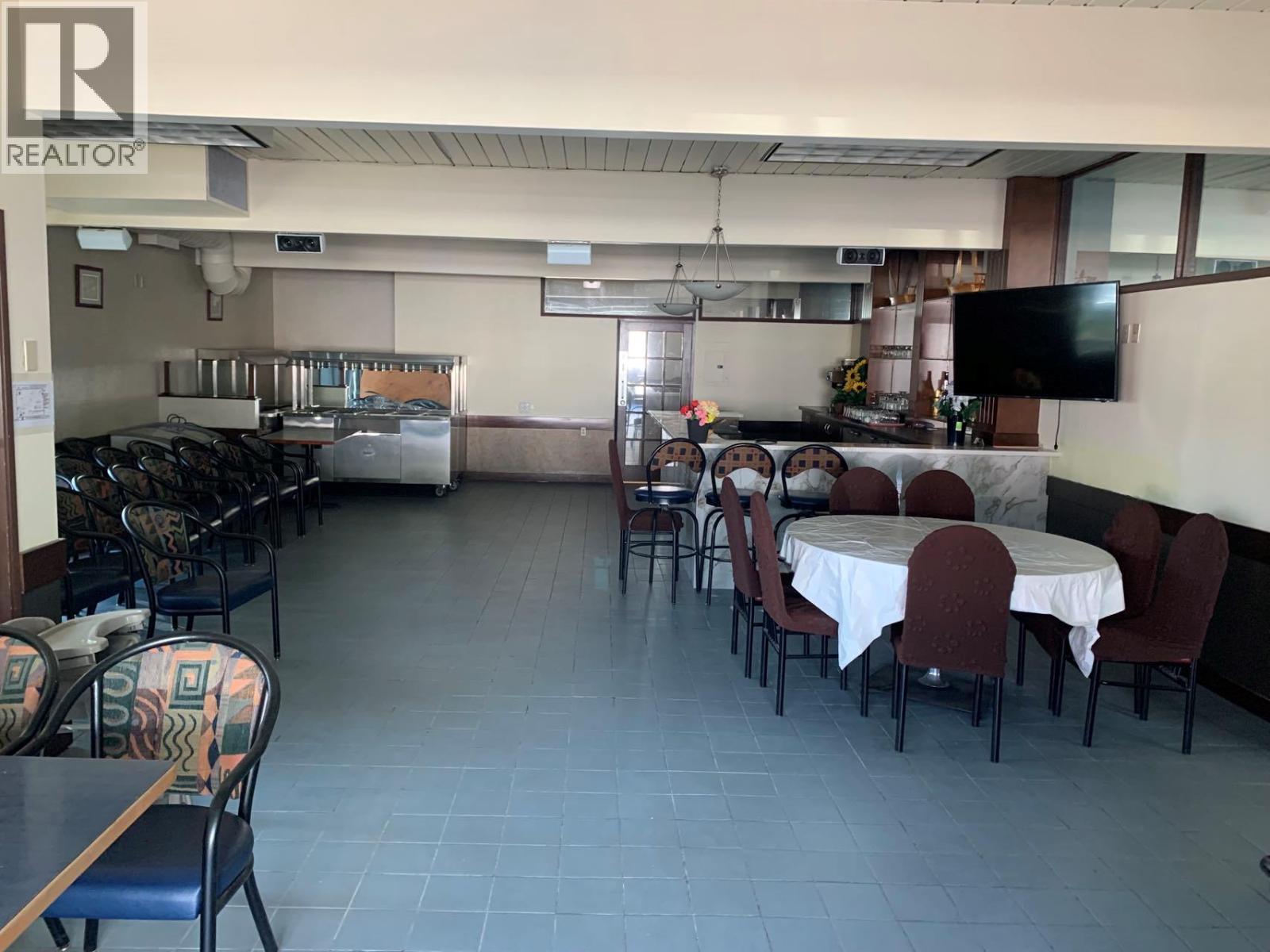 1205 Trans Canada Highway, Golden, British Columbia  V0A 1H1 - Photo 8 - 10363554