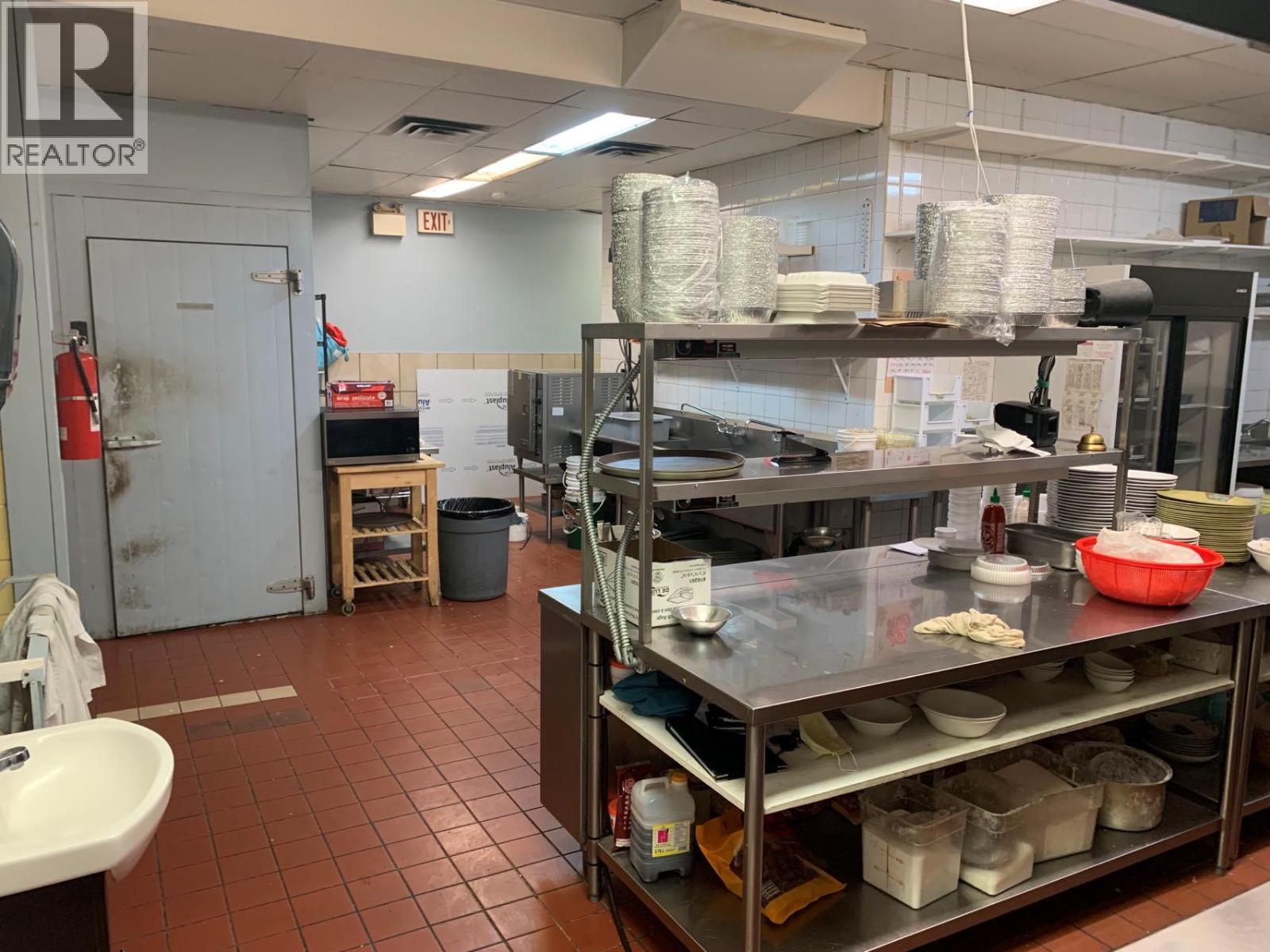 1205 Trans Canada Highway, Golden, British Columbia  V0A 1H1 - Photo 9 - 10363554