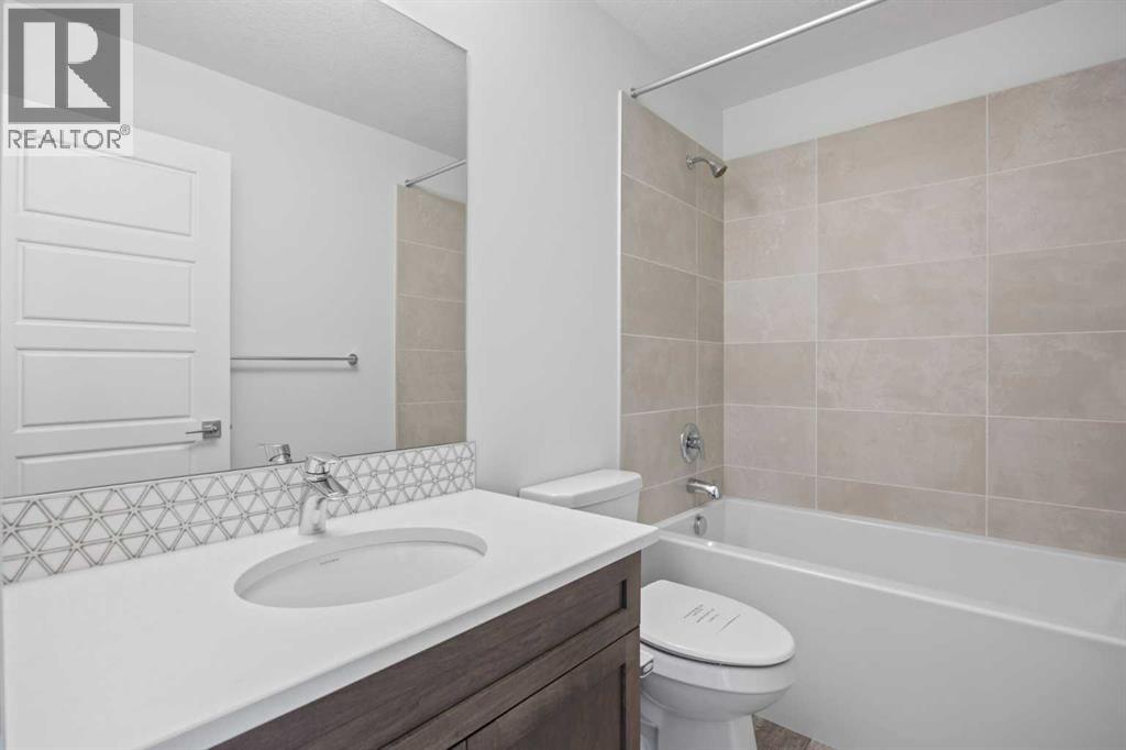 105 Creekstone Path Sw, Calgary, Alberta  T2X 4P7 - Photo 36 - A2239472