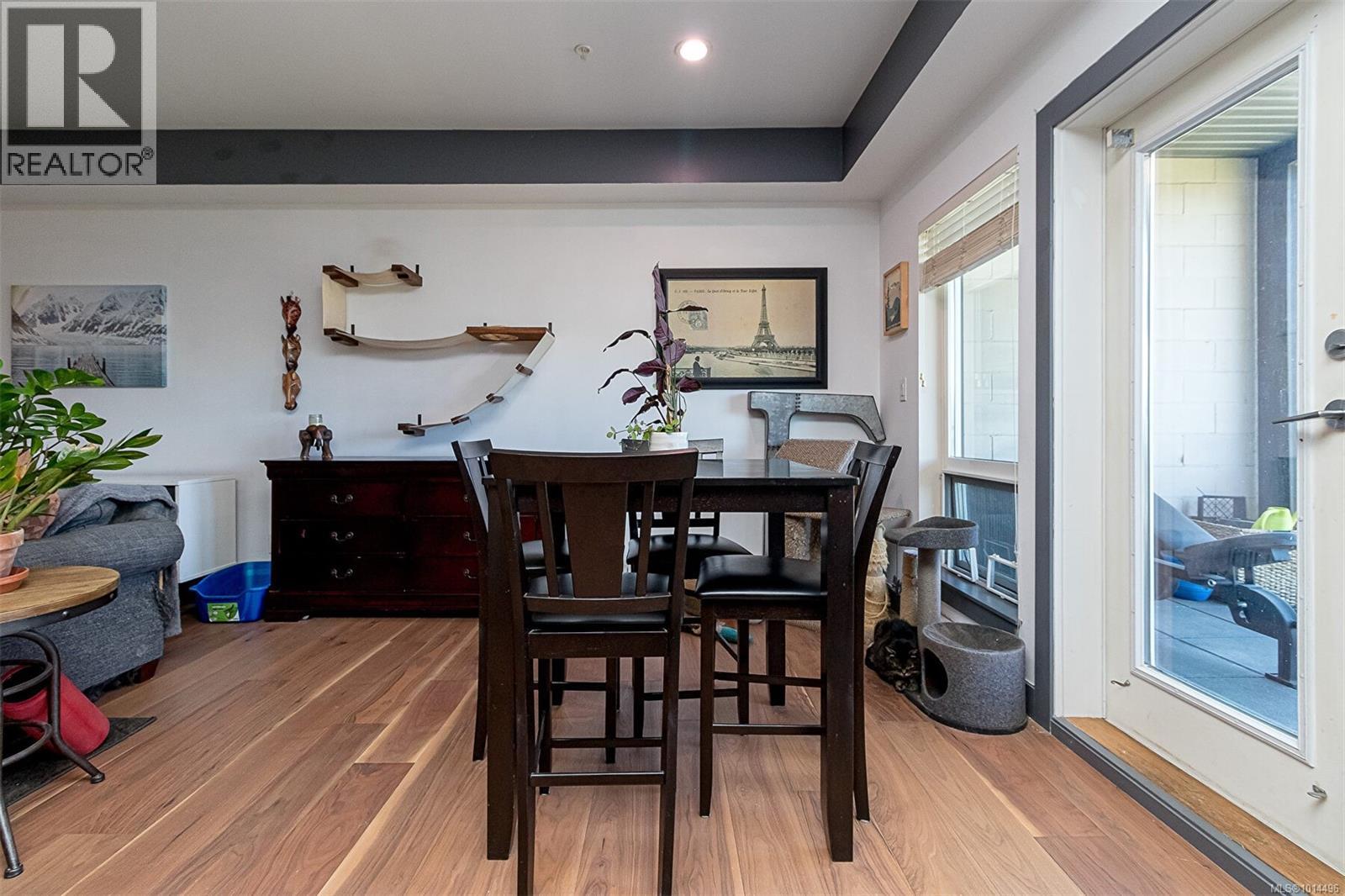 201 1008 Tillicum Rd, Esquimalt, British Columbia V9A 1Z8 - Photo 8 - 1014496