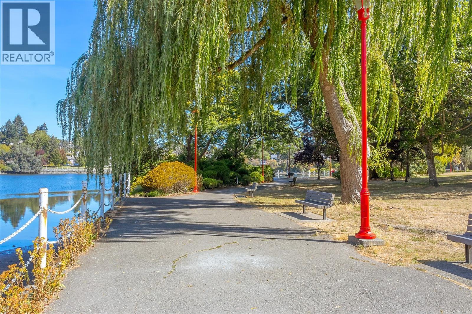 201 1008 Tillicum Rd, Esquimalt, British Columbia V9A 1Z8 - Photo 23 - 1014496