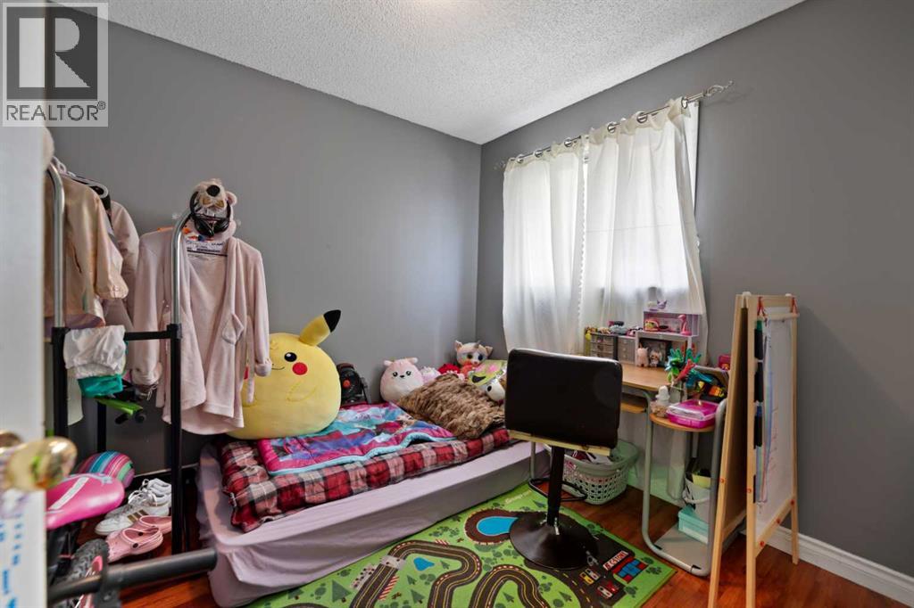 143 Falton Drive Ne, Calgary, Alberta  T3J 1W7 - Photo 7 - A2242592