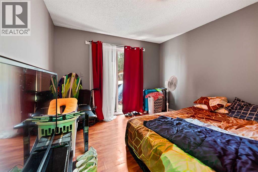 143 Falton Drive Ne, Calgary, Alberta  T3J 1W7 - Photo 5 - A2242592