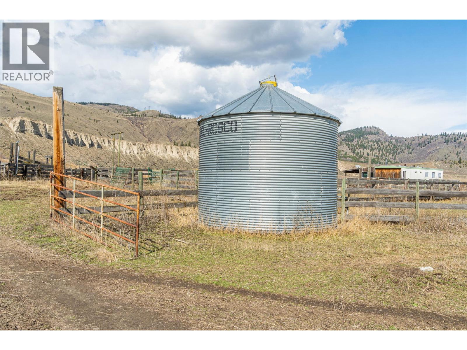 5024 Pinantan Road, Pritchard, British Columbia  V0E 2P0 - Photo 59 - 10363236