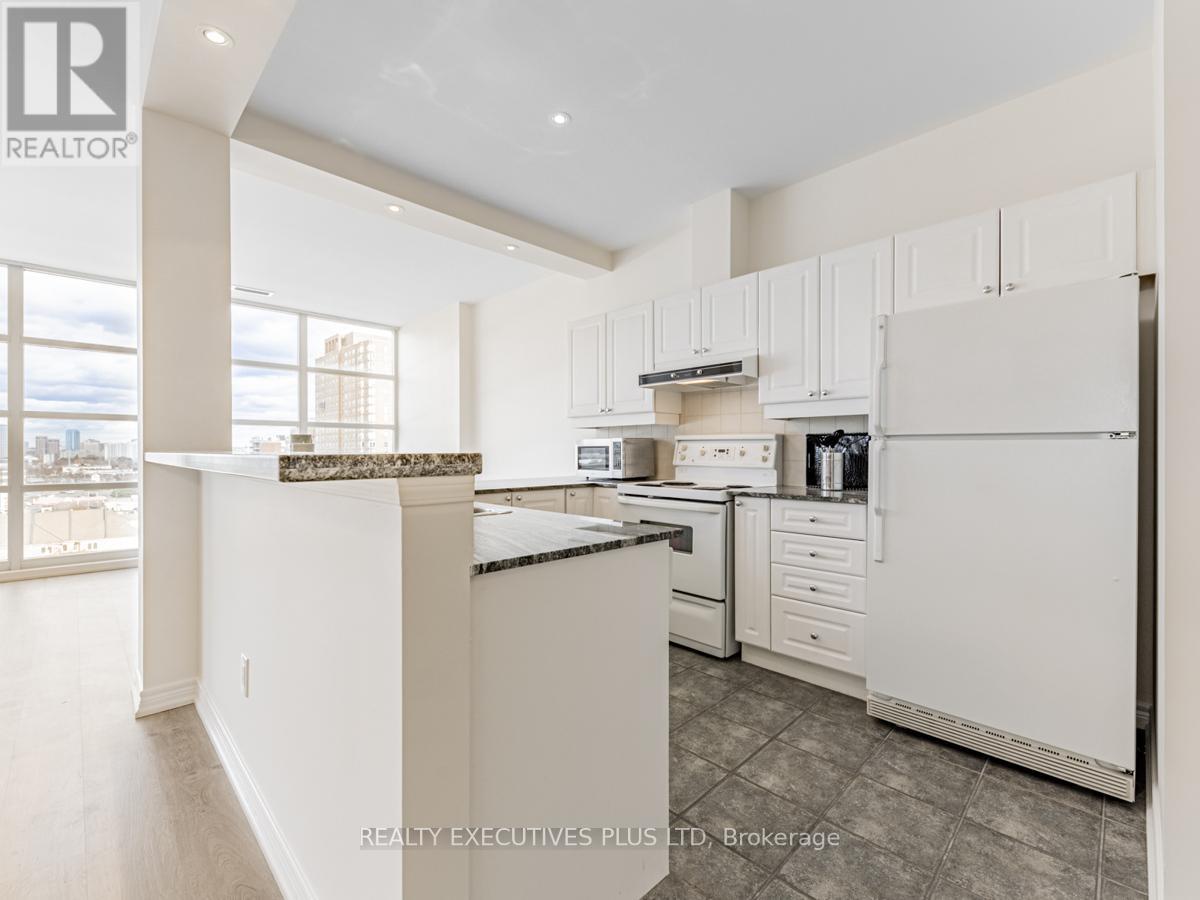 709 - 1 Leaside Park Drive, Toronto, Ontario  M4H 1R1 - Photo 12 - C12415184