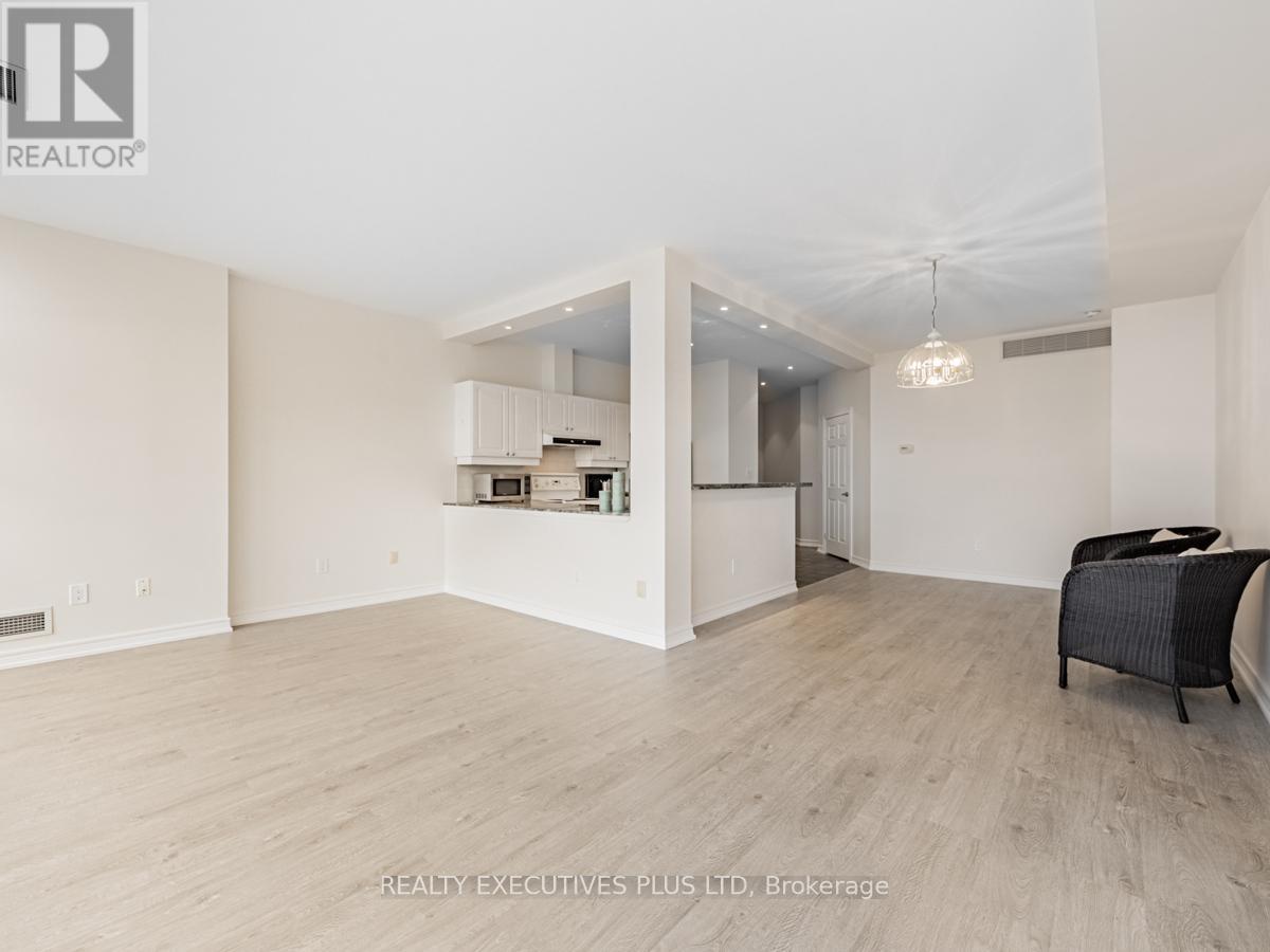 709 - 1 Leaside Park Drive, Toronto, Ontario  M4H 1R1 - Photo 18 - C12415184
