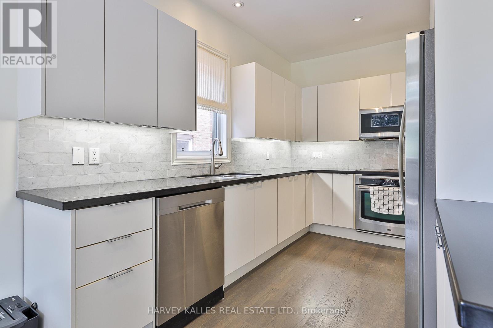8 Weetwood Street, Toronto, Ontario  M5M 4C8 - Photo 13 - C12415216