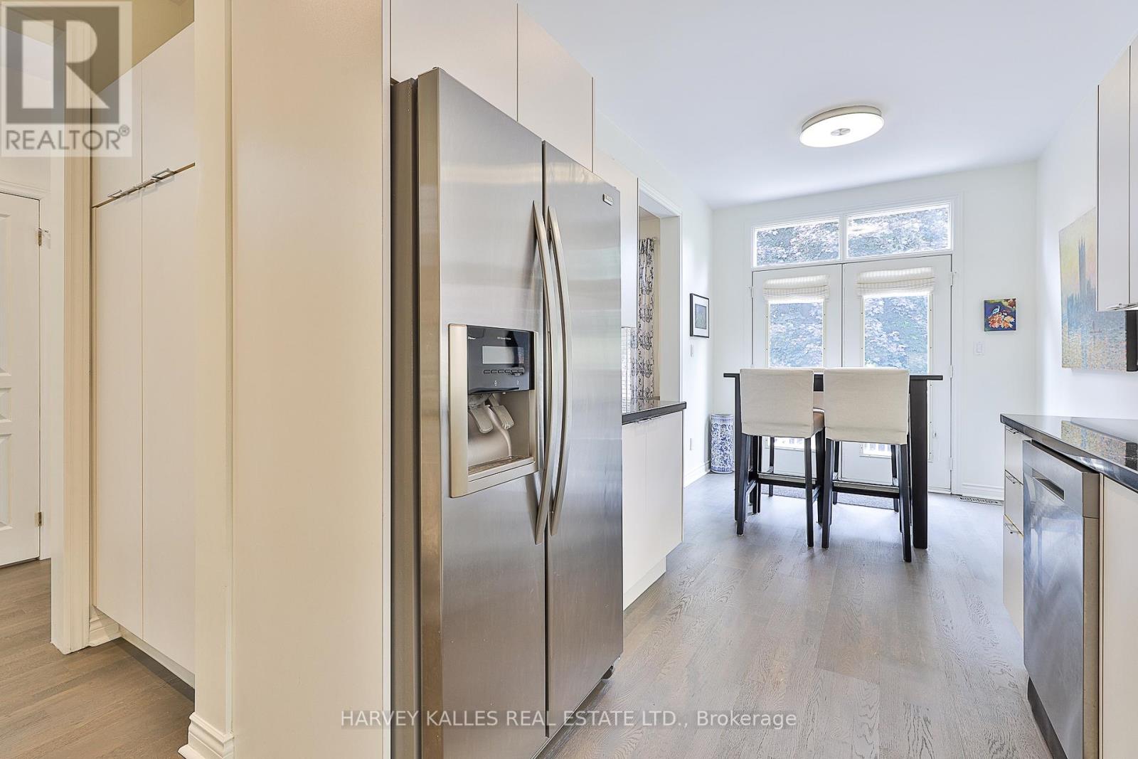 8 Weetwood Street, Toronto, Ontario  M5M 4C8 - Photo 14 - C12415216