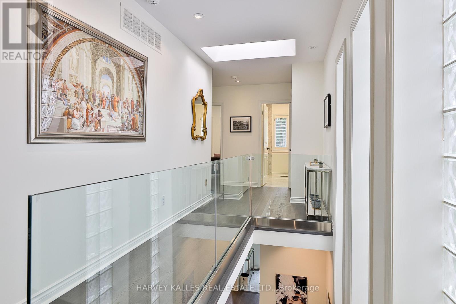 8 Weetwood Street, Toronto, Ontario  M5M 4C8 - Photo 20 - C12415216