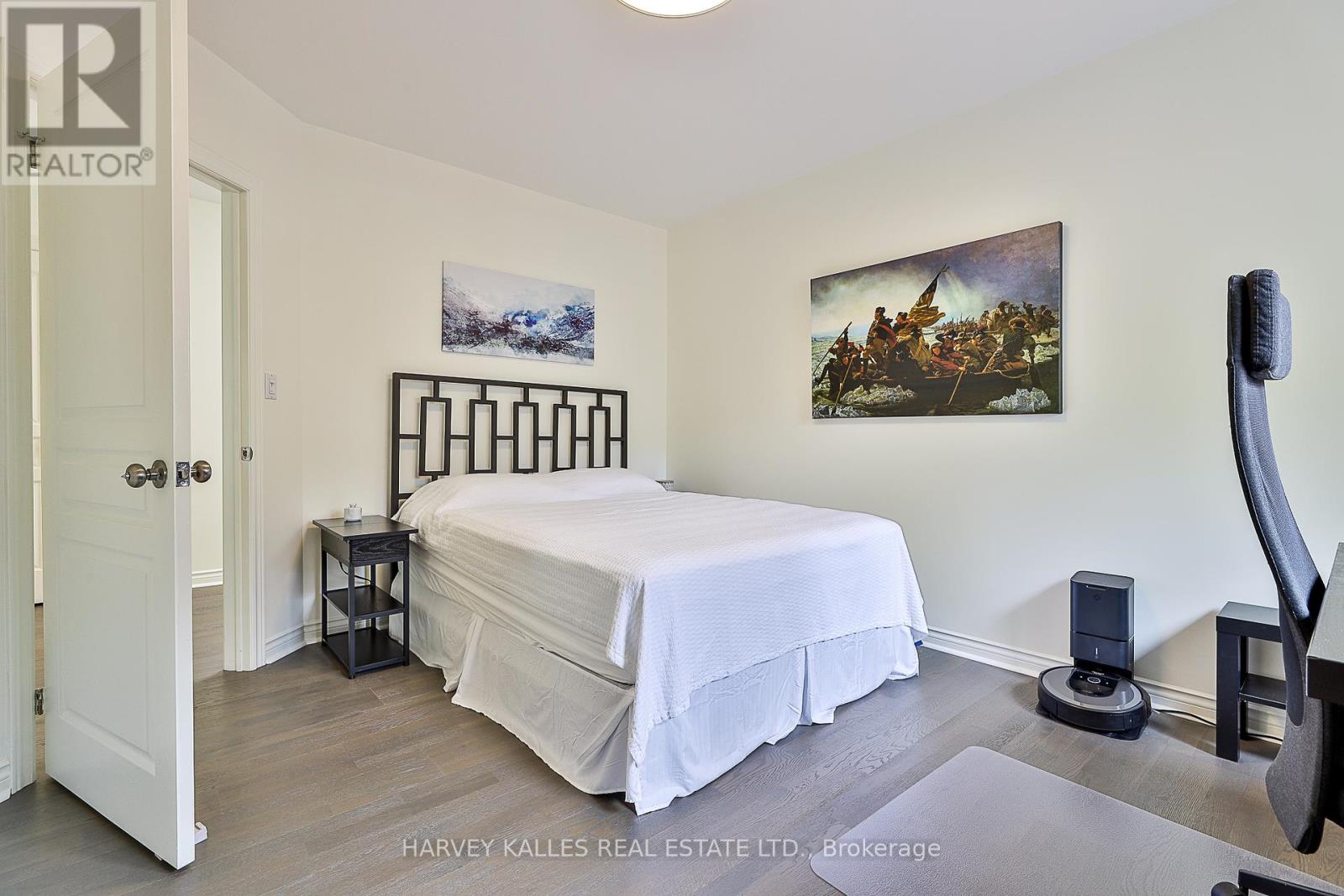 8 Weetwood Street, Toronto, Ontario  M5M 4C8 - Photo 26 - C12415216
