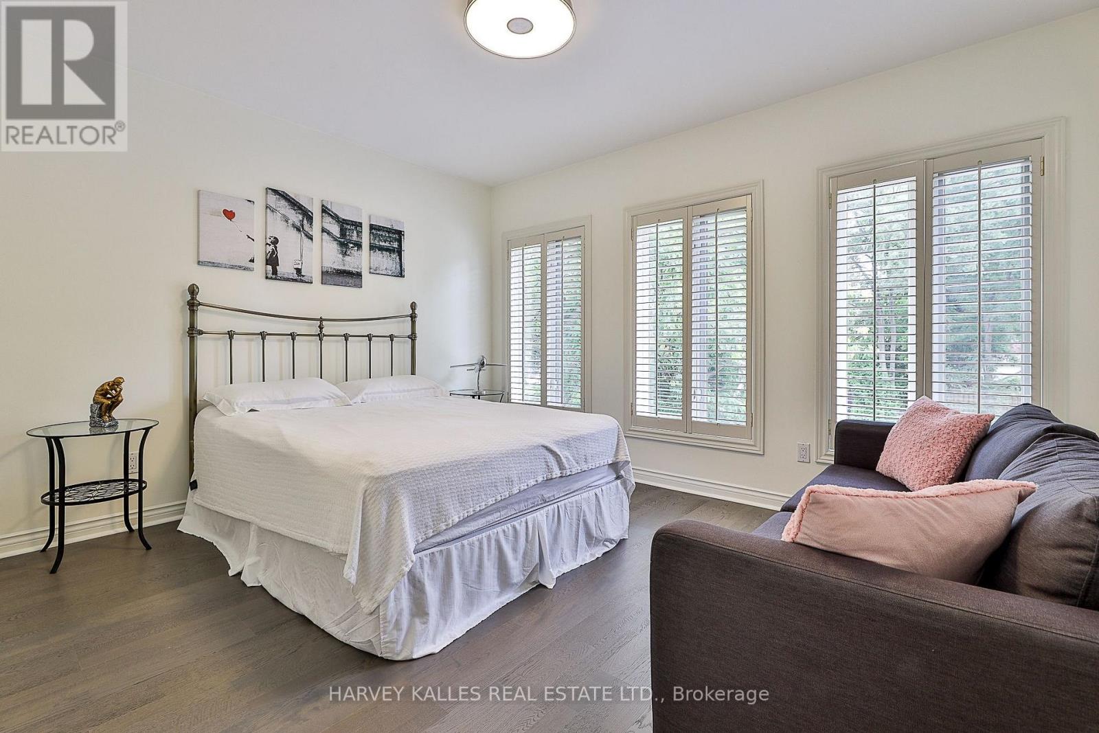 8 Weetwood Street, Toronto, Ontario  M5M 4C8 - Photo 28 - C12415216