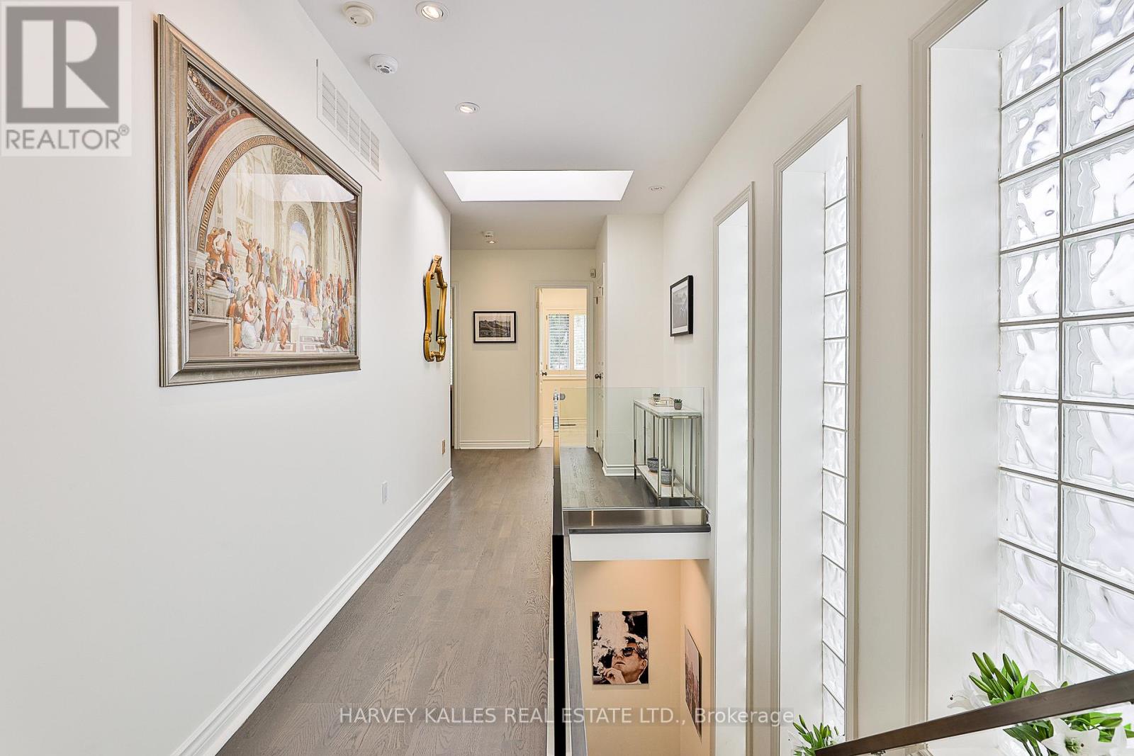 8 Weetwood Street, Toronto, Ontario  M5M 4C8 - Photo 30 - C12415216