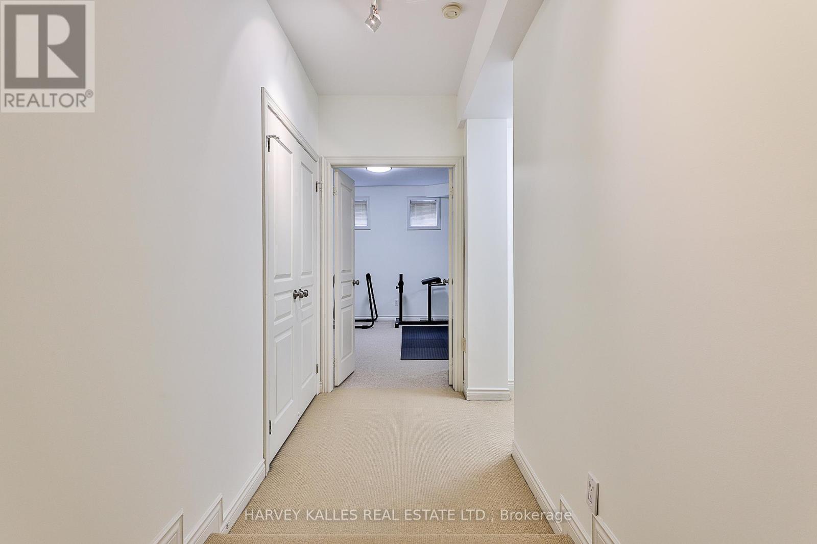8 Weetwood Street, Toronto, Ontario  M5M 4C8 - Photo 31 - C12415216