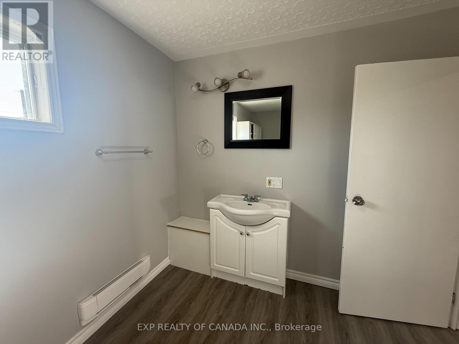 668 Lillian Avenue, Timmins, Ontario  P4N 3X3 - Photo 8 - T12415304