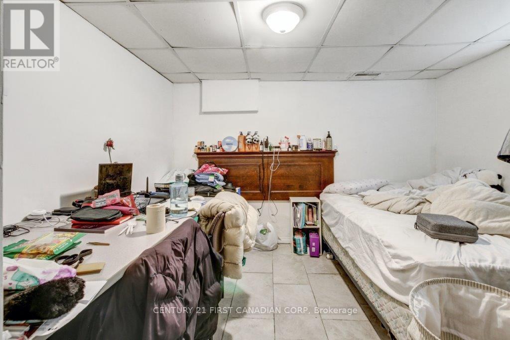 776 Quebec Street, London East, Ontario  N5Y 1X4 - Photo 16 - X12415266
