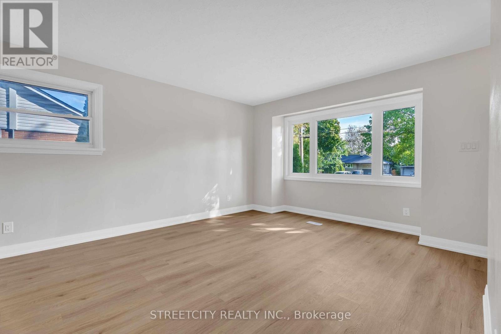 167 Trowbridge Avenue, London South, Ontario  N6J 3M2 - Photo 14 - X12415372