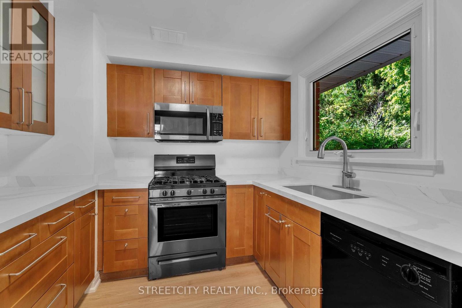 167 Trowbridge Avenue, London South, Ontario  N6J 3M2 - Photo 19 - X12415372