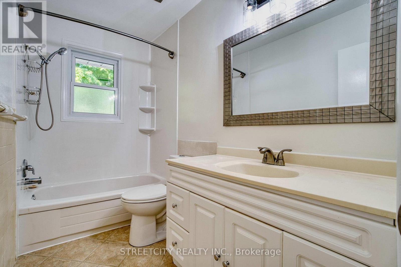 167 Trowbridge Avenue, London South, Ontario  N6J 3M2 - Photo 27 - X12415372