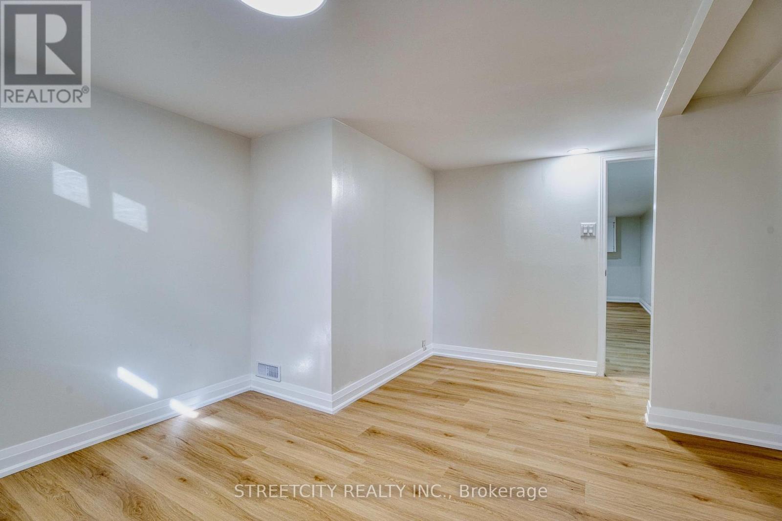 167 Trowbridge Avenue, London South, Ontario  N6J 3M2 - Photo 32 - X12415372