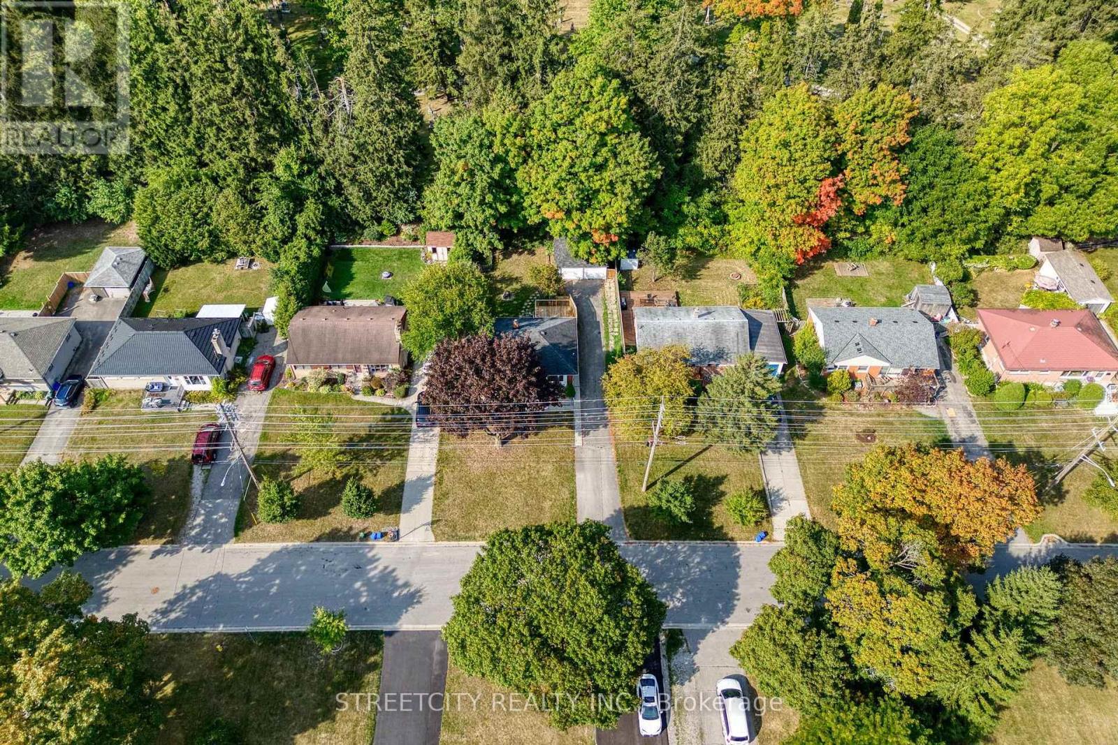 167 Trowbridge Avenue, London South, Ontario  N6J 3M2 - Photo 6 - X12415372