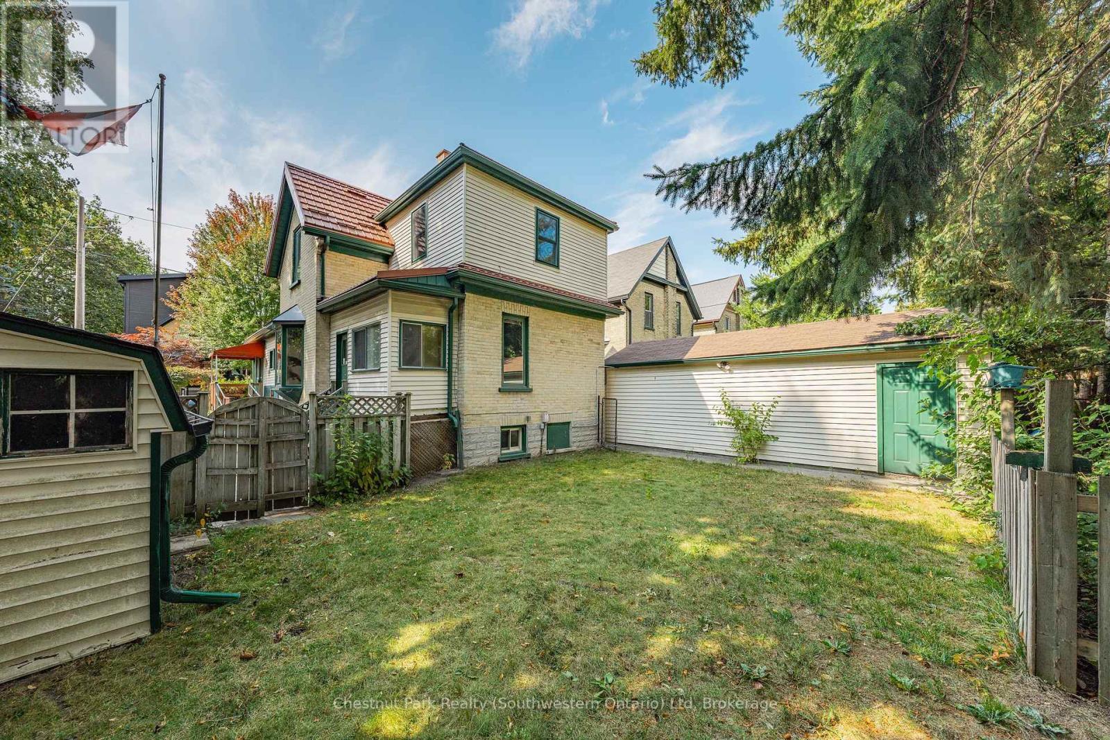 6 Theresa Street, Kitchener, Ontario  N2G 1M1 - Photo 34 - X12415278