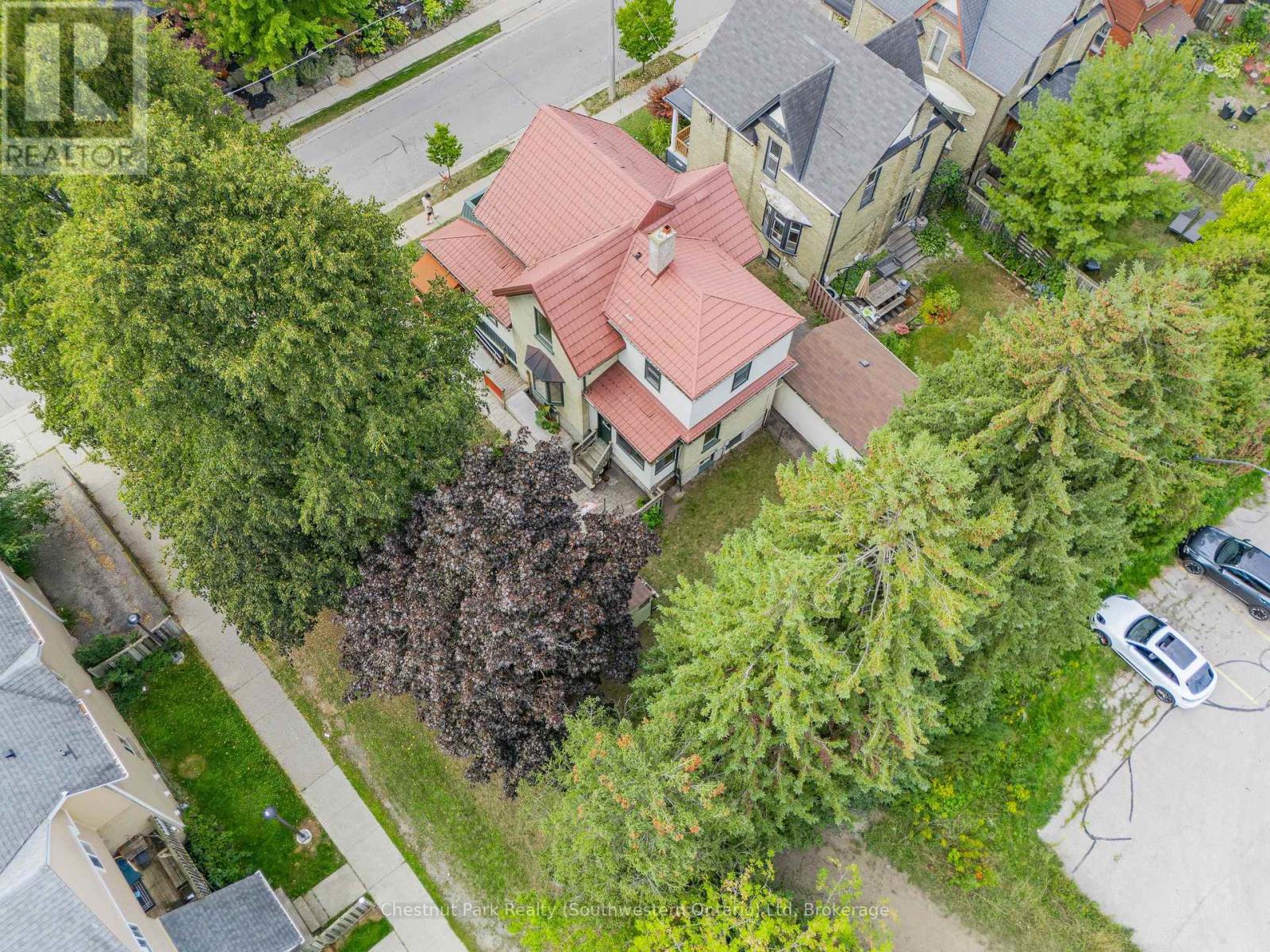 6 Theresa Street, Kitchener, Ontario  N2G 1M1 - Photo 39 - X12415278