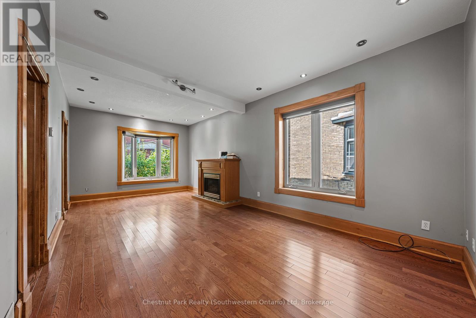 6 Theresa Street, Kitchener, Ontario  N2G 1M1 - Photo 7 - X12415278