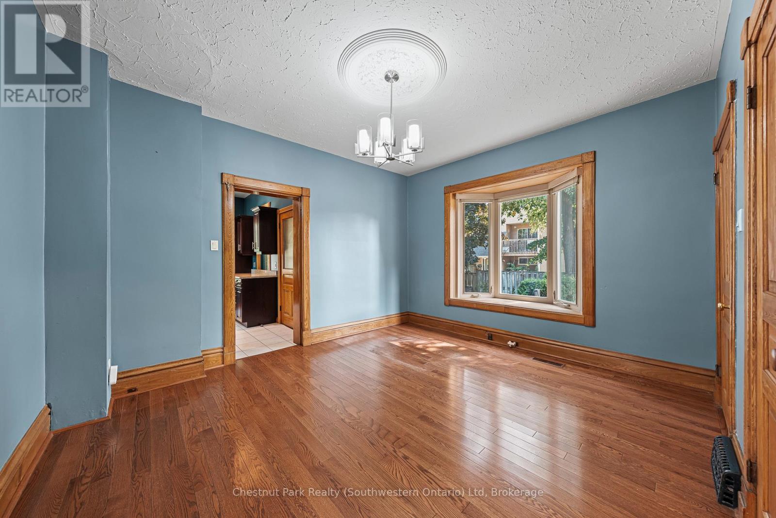 6 Theresa Street, Kitchener, Ontario  N2G 1M1 - Photo 9 - X12415278