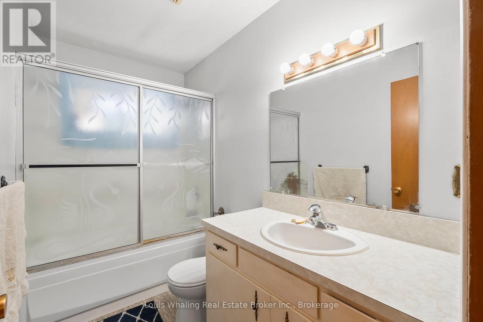 61 8th Street, Hanover, Ontario  N4N 1J1 - Photo 11 - X12415338