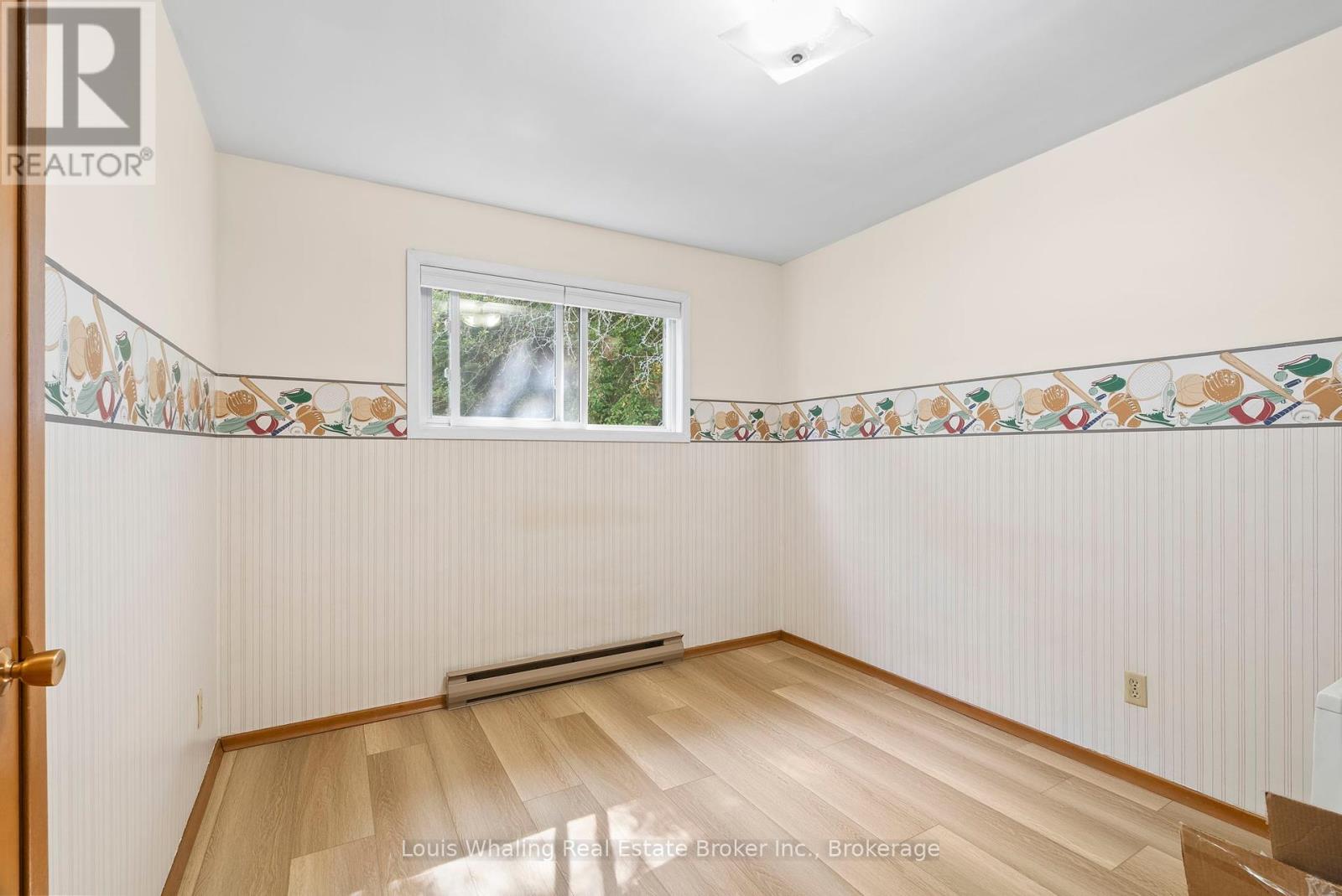 61 8th Street, Hanover, Ontario  N4N 1J1 - Photo 13 - X12415338