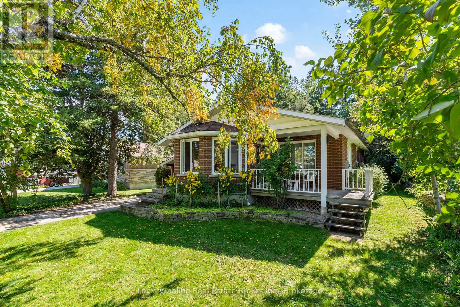 61 8th Street, Hanover, Ontario  N4N 1J1 - Photo 2 - X12415338
