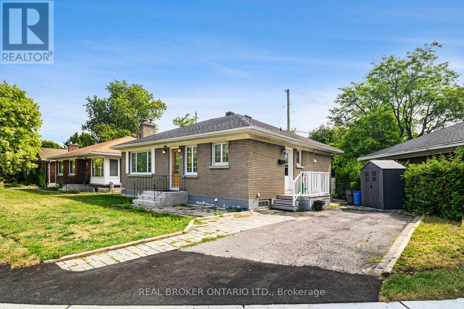 1981 Haig Drive, Ottawa, Ontario  K1G 2J9 - Photo 4 - X12415269