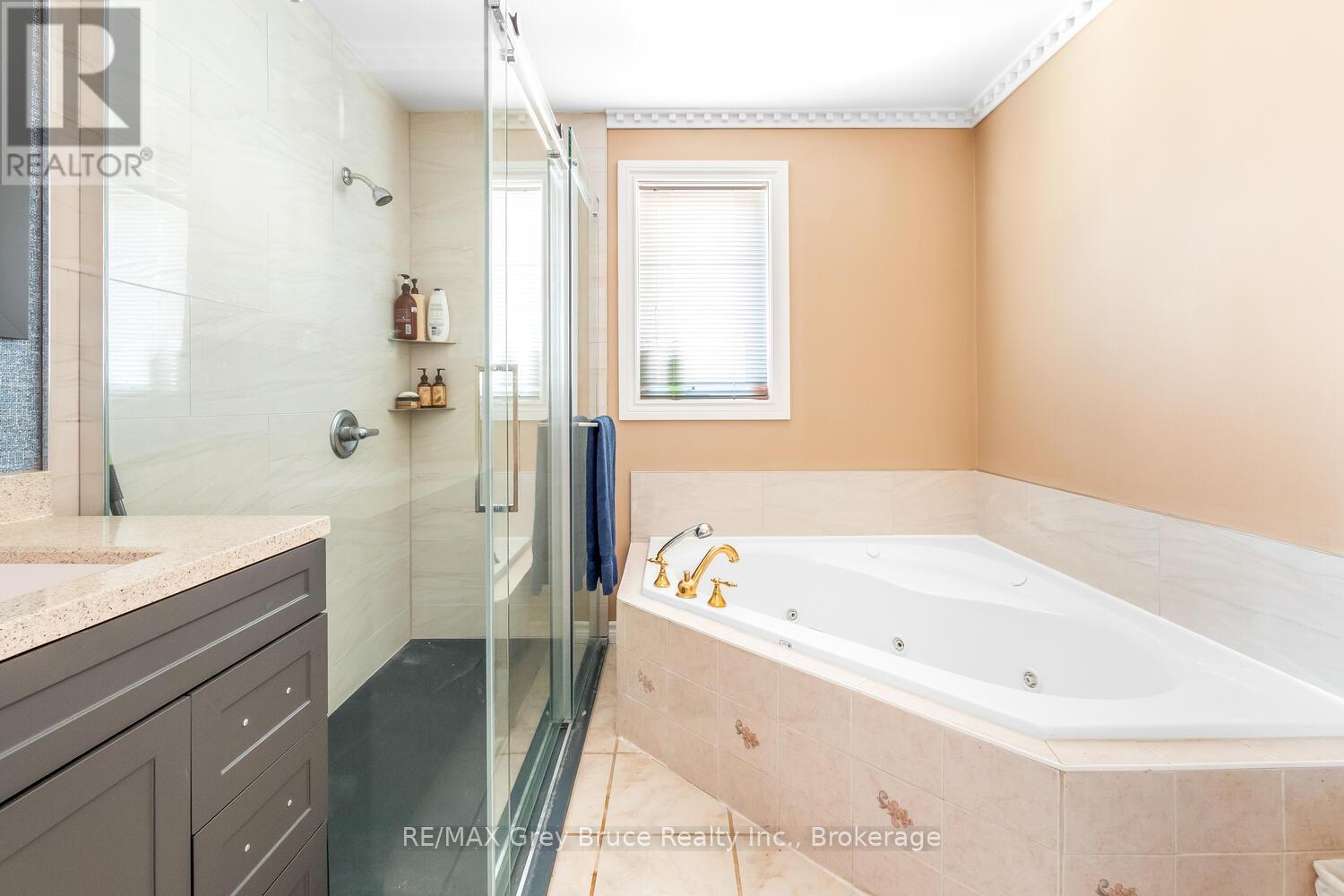 958 Highland Street, Saugeen Shores, Ontario  N0H 2C2 - Photo 22 - X12415358